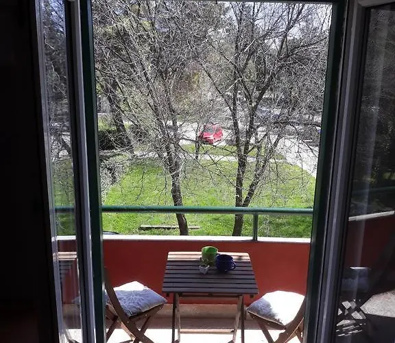 Appartamento Near Old Town - Free Parking *